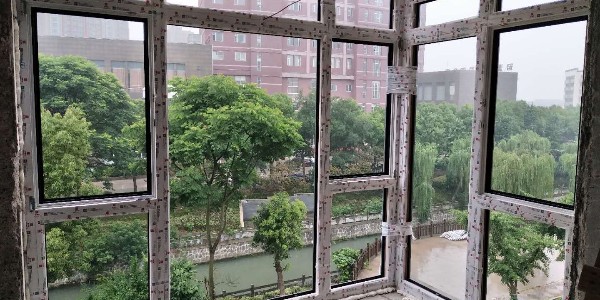 铝包木门窗哪个好-品牌厂家多少生产经验