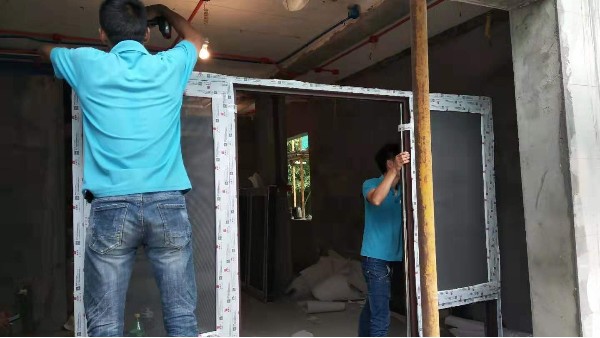 金堂木为南京九龙湖别墅业主提供铝包木窗案例