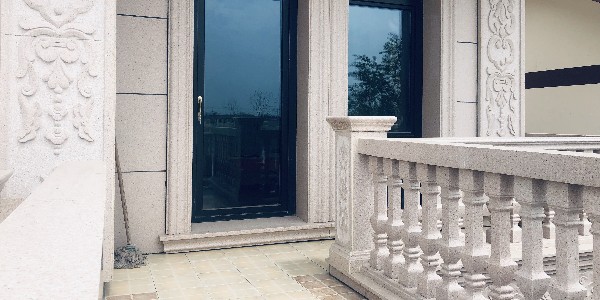 铝包木门窗价格-低价的产品与优质的服务你选哪个